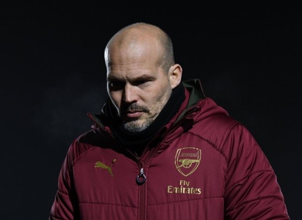 Freddie Ljungberg hiến kế cho Unai Emery ở trận lượt về Europa League - Bóng Đá