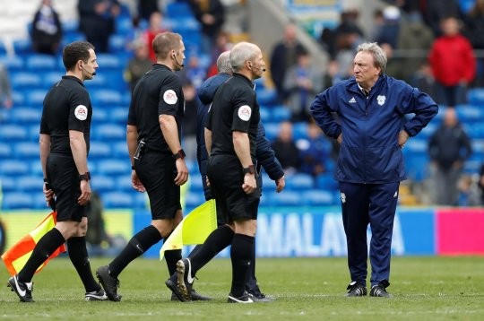 Sarri tiết lộ điều khiến HLV Cardiff giận dữ sau thất bại oan ức trước Chelsea - Bóng Đá