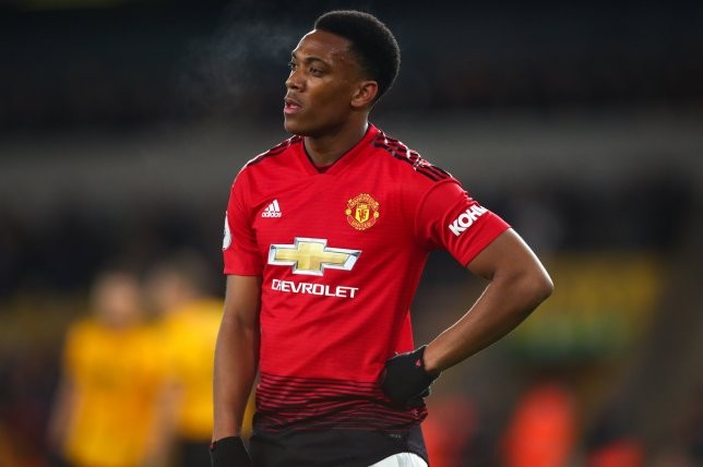 Neville khuyên Martial học Salah và Mane - Bóng Đá