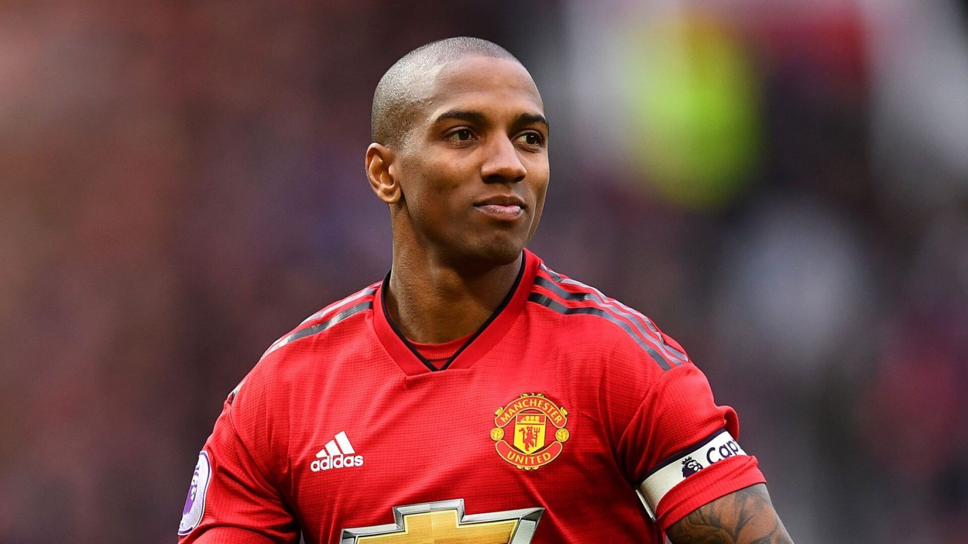 young angered with man united's block - Bóng Đá