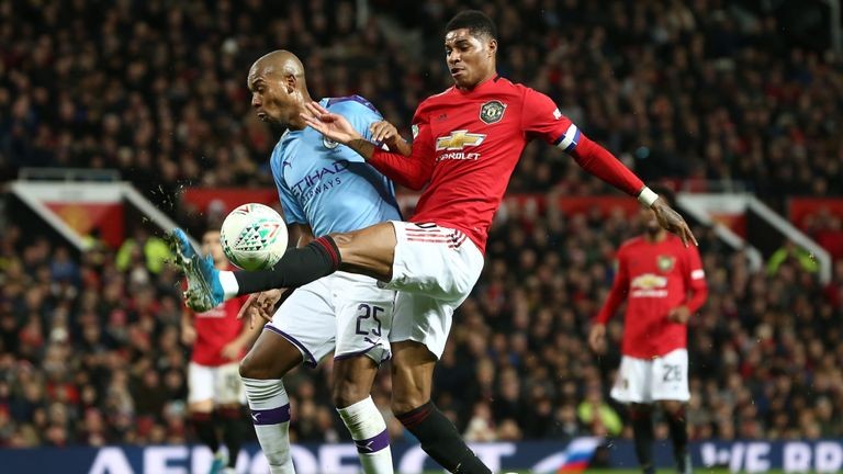 Fernandinho is the leader of Pep Guardiola's Manchester City now - Bóng Đá