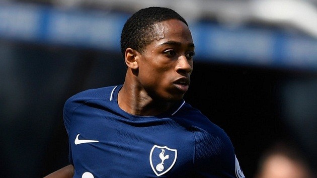Report: Spurs want large loan fee for Kyle Walker-Peters - Bóng Đá