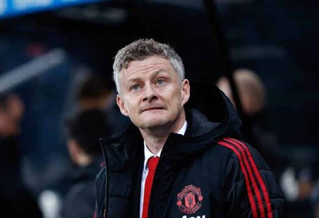 Manchester United can show their intentions with Alexis Sanchez decision - Bóng Đá
