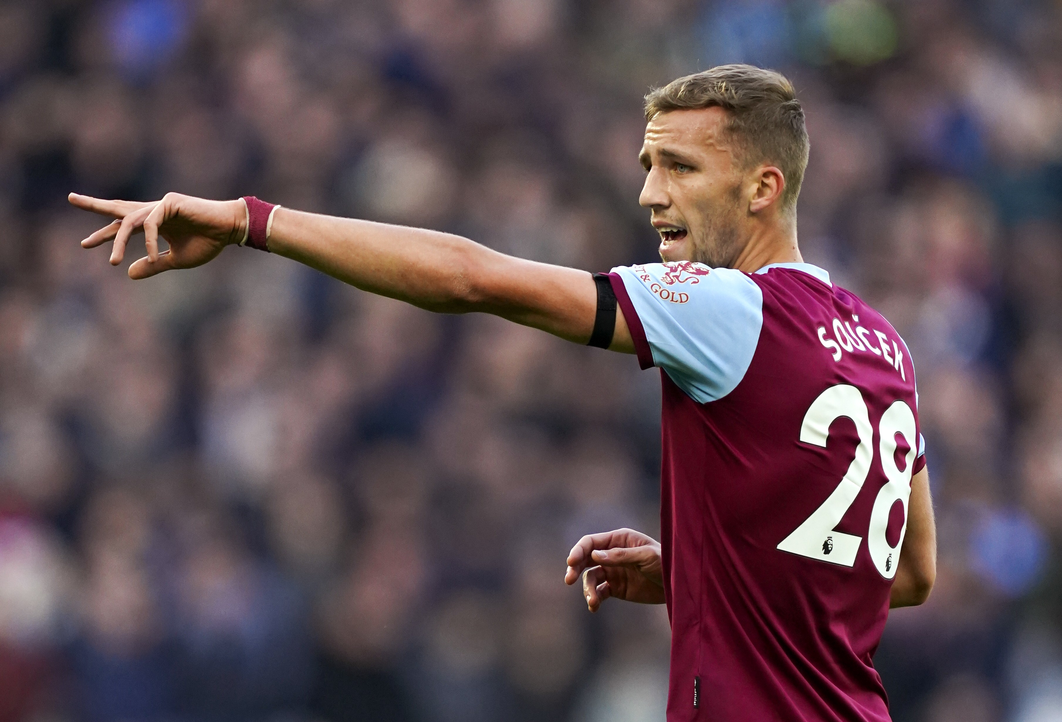 Fernandes, 'tiểu Depay' và 5 tân binh khác của EPL ra mắt thế nào? - Bóng Đá