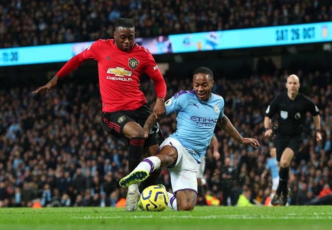 Manchester City reveal Raheem Sterling has hamstring damage - Bóng Đá
