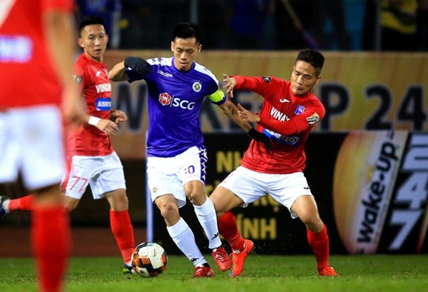 Tuyển thủ Việt Nam tại vòng 1: Người thắng 5 sao, kẻ nhận thẻ đỏ - Bóng Đá