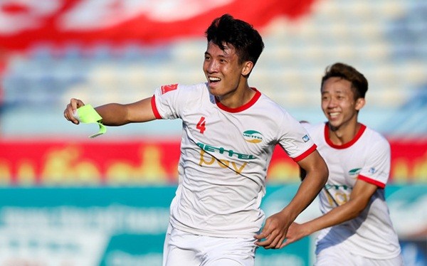 Tiền vệ Tuấn Anh trở lại và những điều đáng chờ đợi ở V-League 2019 - Bóng Đá