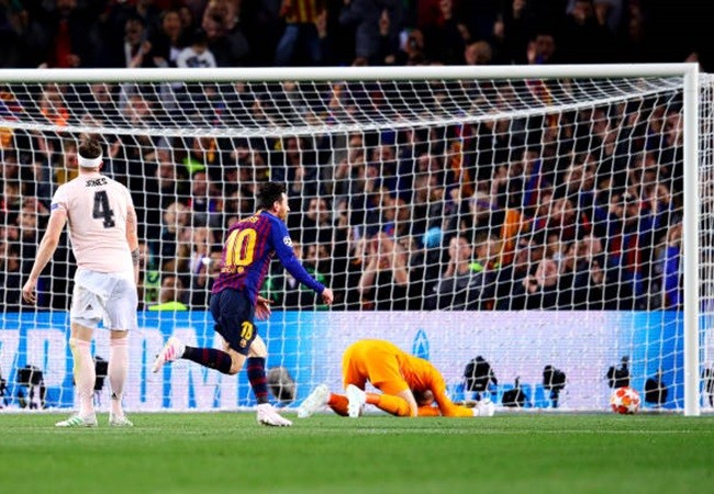 Man Utd thảm bại: Thà là bỏ đi hết... - Bóng Đá