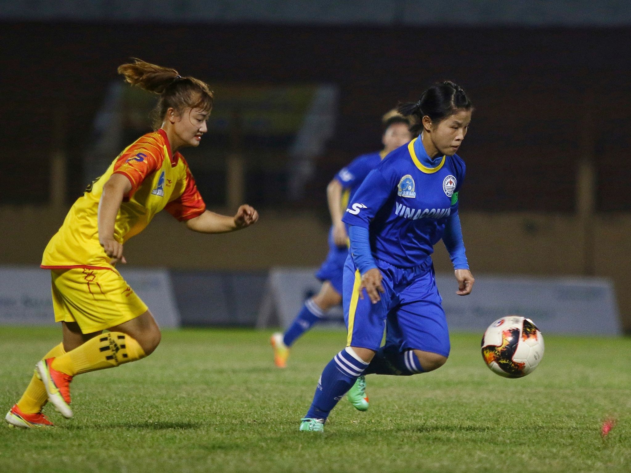 Phong Phú Hà Nam, Than khoáng sản Việt Nam thắng tưng bừng - Bóng Đá