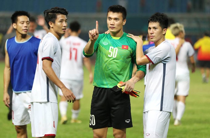 3 thủ môn rủ nhau sa sút, HLV Park Hang-seo sẽ bổ sung nhân tố mới ? - Bóng Đá