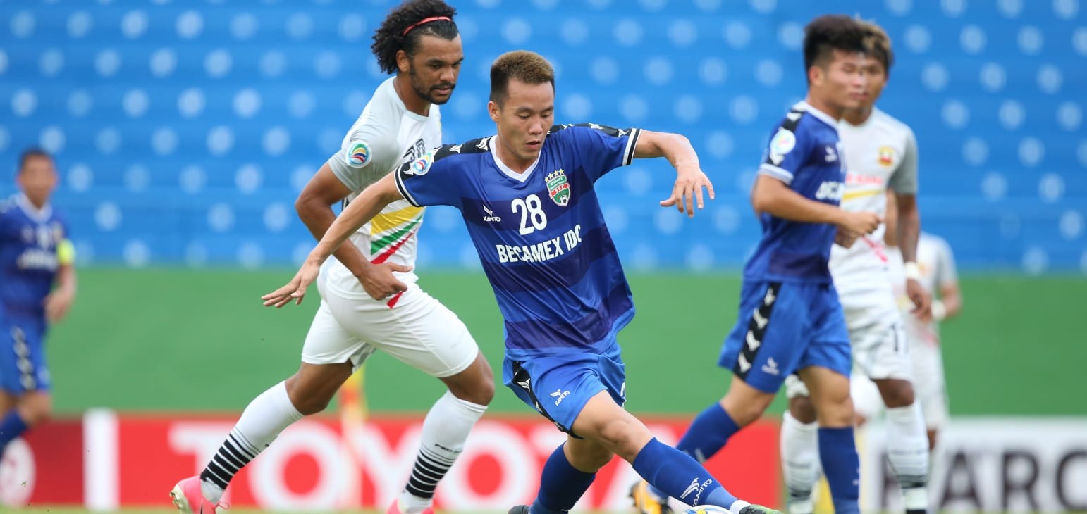 Tô Văn Vũ: Tia chớp đường biên lợi hại của đội bóng đất Thủ - Bóng Đá