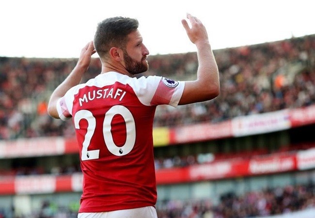 emery khuyên mustafi cải thiện 2 điều - Bóng Đá