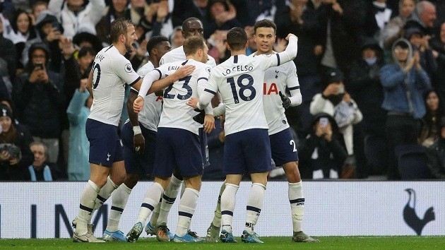 BBC Sport pundit Mark Lawrenson predicts Southampton v Tottenham Hotspur - Bóng Đá