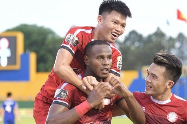 CLB TPHCM thăng hoa ở V-League 2019: Câu chuyện từ tấm băng rôn rơi nước mắt - Bóng Đá