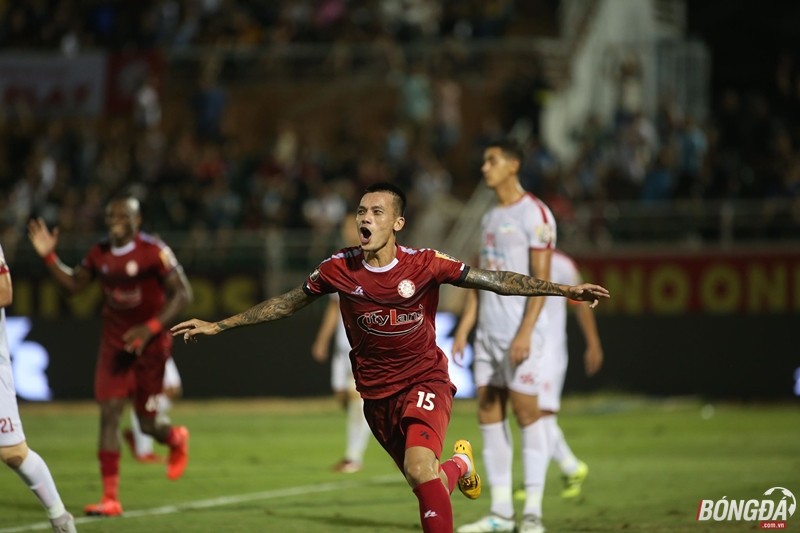 Vũ khí nguy hiểm của TP.HCM: Những phút bù giờ lợi hại, hậu vệ ghi bàn - Bóng Đá