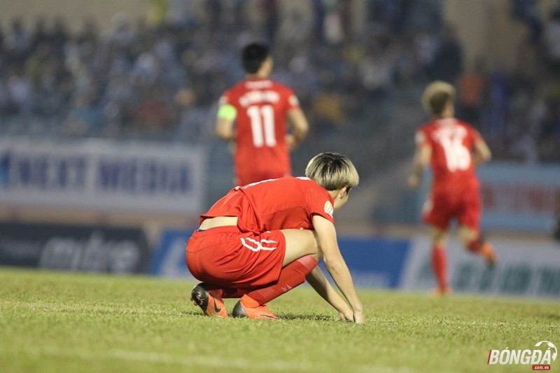 Nảy lửa 2 đầu bảng xếp hạng V-League - Bóng Đá