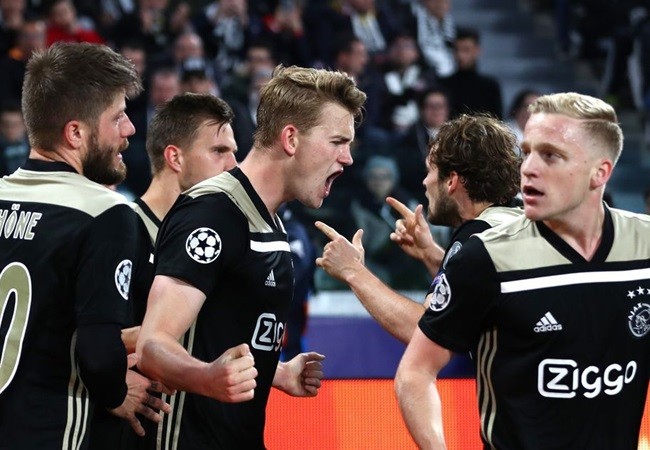 Sau 2 năm, Ajax đã bỏ Man Utd lại phía sau như thế nào? - Bóng Đá