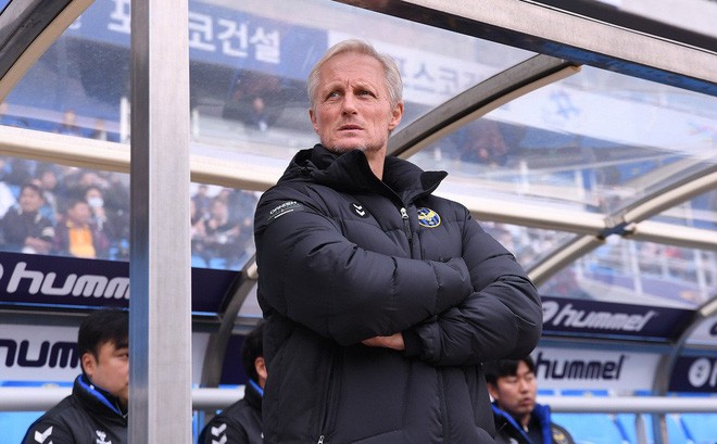 HLV Incheon dùng 3 từ để nói về Công Phượng sau thất bại trước Jeonbuk - Bóng Đá