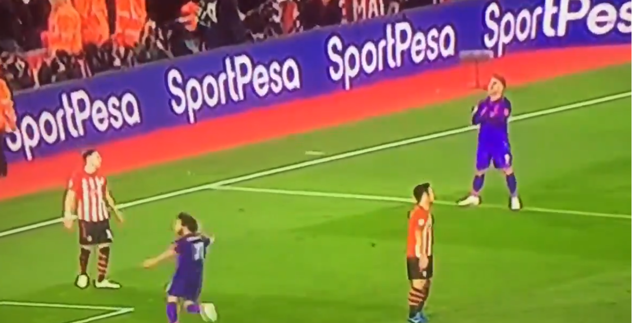 Kiến tạo thành công, Firmino ăn mừng như ghi bàn quyết định - Bóng Đá