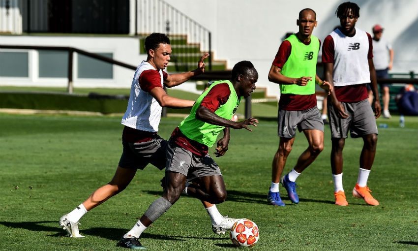 Liverpool tập - Bóng Đá