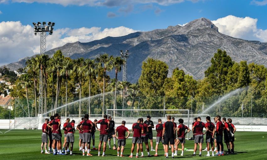 Liverpool tập - Bóng Đá