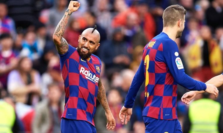 Barcelona boss Valverde is not thinking about a transfer for Vidal with Inter Milan and Manchester United eyeing up move for Chilean hard man - Bóng Đá