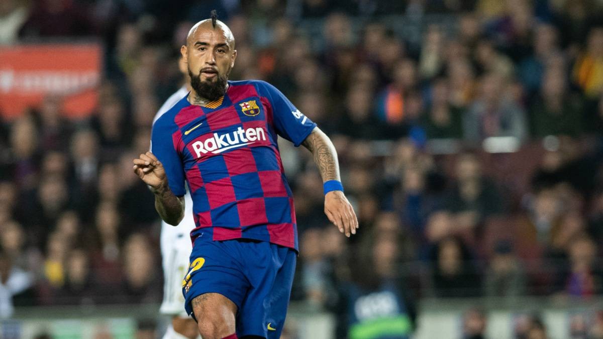 Barcelona boss Valverde is not thinking about a transfer for Vidal with Inter Milan and Manchester United eyeing up move for Chilean hard man - Bóng Đá