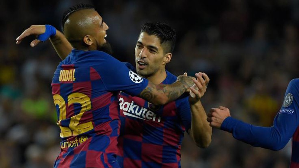 Barcelona boss Valverde is not thinking about a transfer for Vidal with Inter Milan and Manchester United eyeing up move for Chilean hard man - Bóng Đá