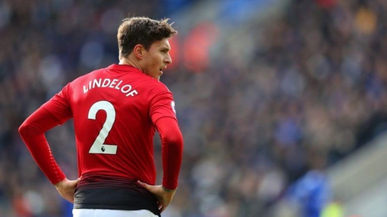Scholes khuyên M.U xúc trung vệ cặp Lindelof - Bóng Đá