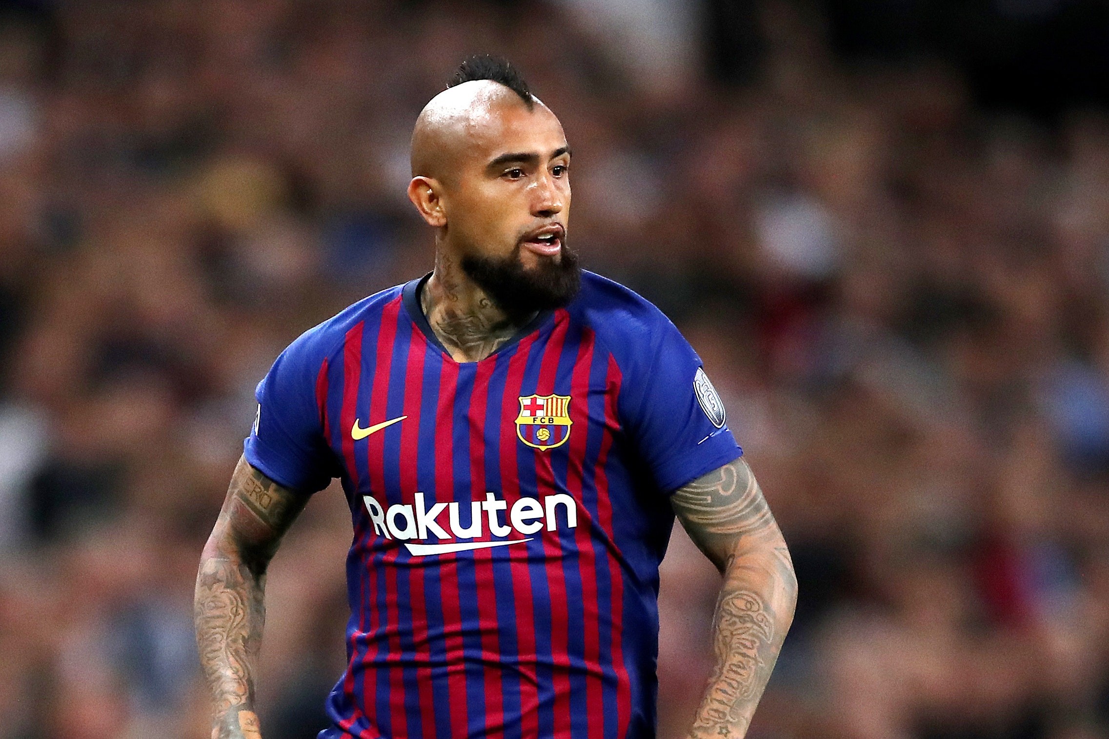 Barcelona 'set to offer Arturo Vidal new contract extension to keep him at the La Liga giants until 2022' - Bóng Đá
