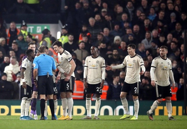 Evra: “The players come to United for the money, not the badge - Bóng Đá