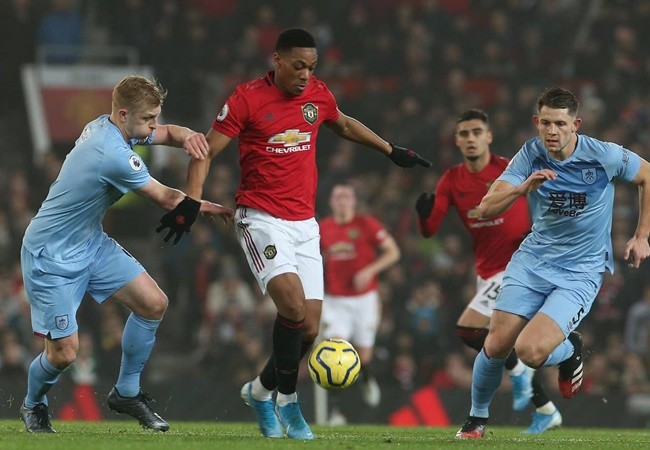 3 sao Man Utd tệ nhất trận gặp Burnley: Cạn lời 'số 10'; 80 triệu 'vứt đi'? - Bóng Đá