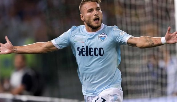 Vượt Lewandowski lẫn Ronaldo, sát thủ 