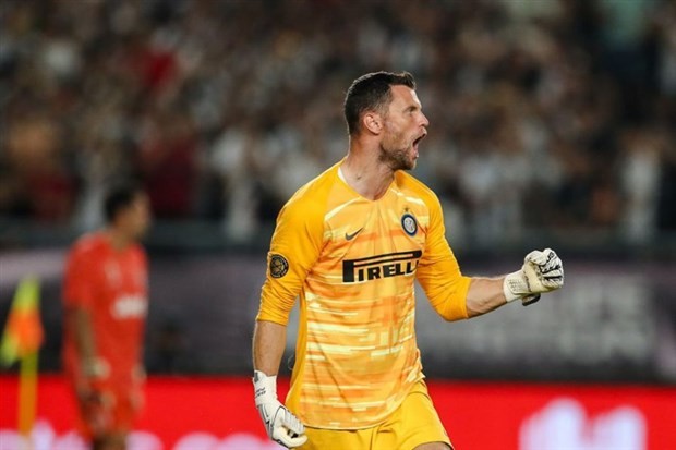 Có Ronaldo, có Ibra, đội hình Derby Milano khủng thế nào? - Bóng Đá