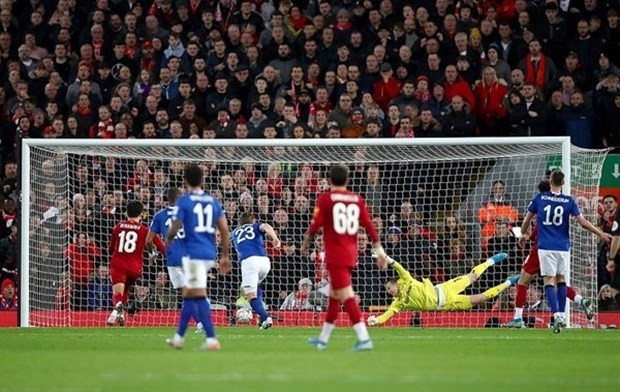 CĐV Liverpool nói gì về màn ra mắt của Minamino? - Bóng Đá