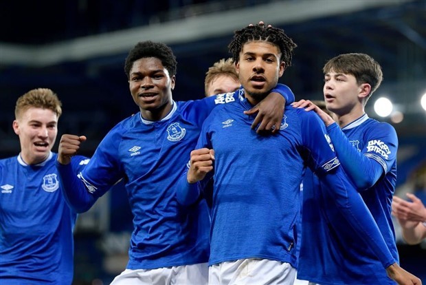 Nhờ Solskjaer, Man Utd 'hút view' kinh khủng trên Youtube - Bóng Đá