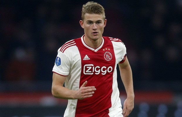 CĐV Man Utd vẫn rất tỉnh trước tin đồn về De Ligt - Bóng Đá