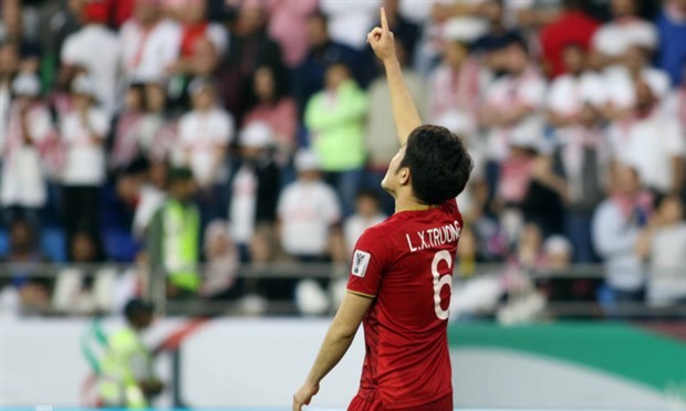 Đội hình Ajax loại Juventus chỉ bằng nửa giá trị Ronaldo - Bóng Đá