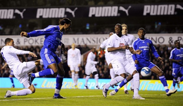 Góc con số: Quá giống Emery,  là lý do Man Utd chưa dám ‘chốt duyên’ với Solskjaer  - Bóng Đá