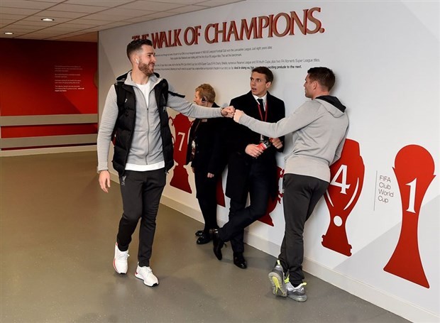 Dàn sao Liverpool làm 