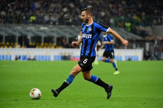 Có Ronaldo, có Ibra, đội hình Derby Milano khủng thế nào? - Bóng Đá