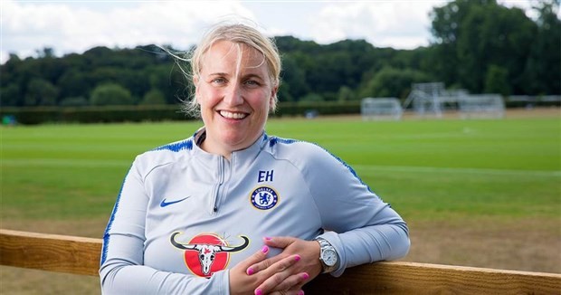 NHM dậy sóng vì HLV nữ của Chelsea - Bóng Đá