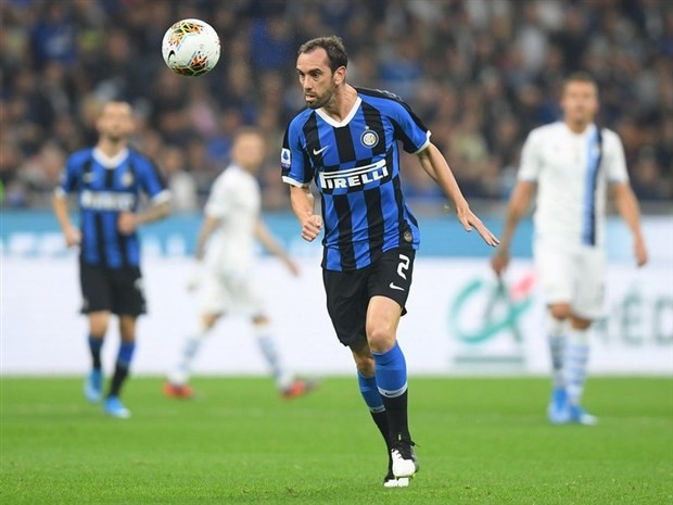 Có Ronaldo, có Ibra, đội hình Derby Milano khủng thế nào? - Bóng Đá