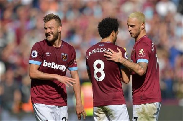 Liverpool 'ăn đứt' Man City về độ Fair Play - Bóng Đá