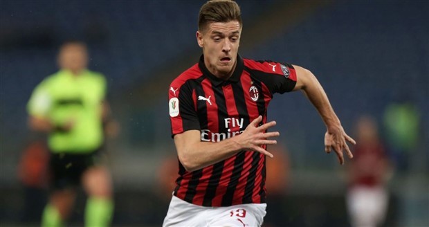 Sốc: Cúp vô địch Premier League đã được mang tới Anfield - Bóng Đá