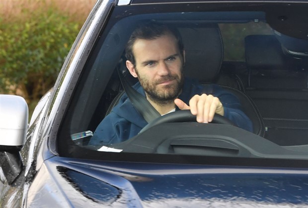 Một loạt Quỷ Đỏ rủ nhau trở lại trước thềm trận đấu với Arsenal - Bóng Đá