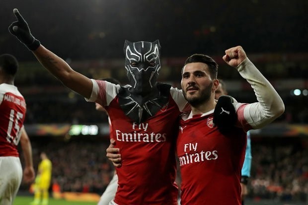 Gần nửa thế kỷ, nước Anh mới bùng cháy như thế - Bóng Đá