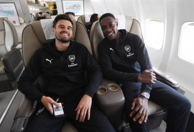 Ảnh Arsenal đến Baku - Bóng Đá