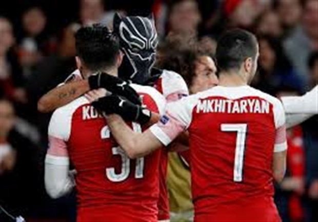 Gần nửa thế kỷ, nước Anh mới bùng cháy như thế - Bóng Đá