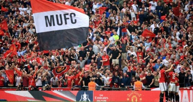 Khảo sát: Nước Anh đang ủng hộ Liverpool hay Man City? - Bóng Đá